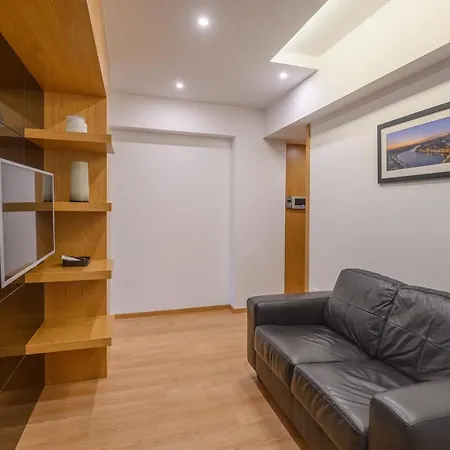 Northern Star Apartment *